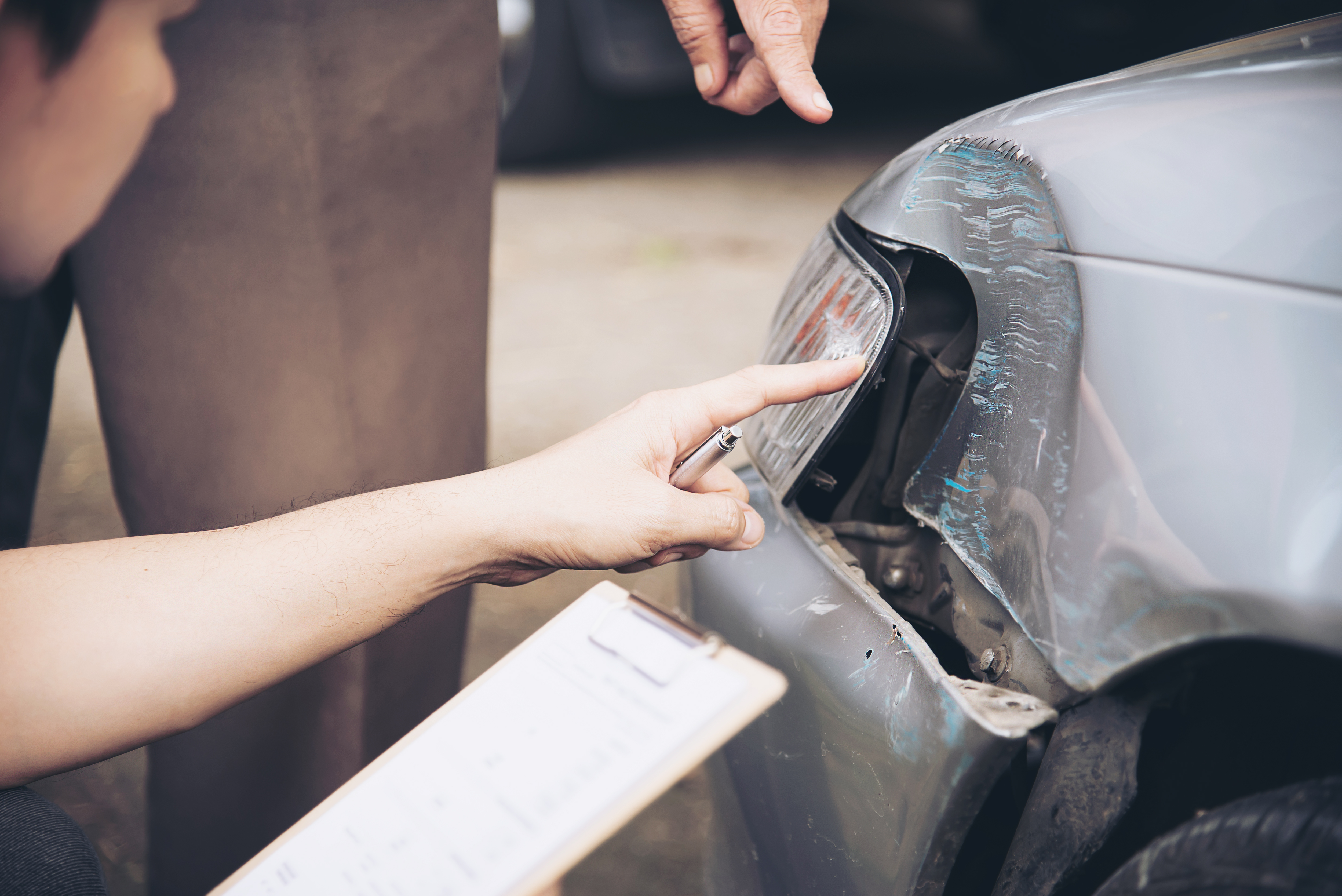 CÃ³mo eliminar las abolladuras del coche en casa