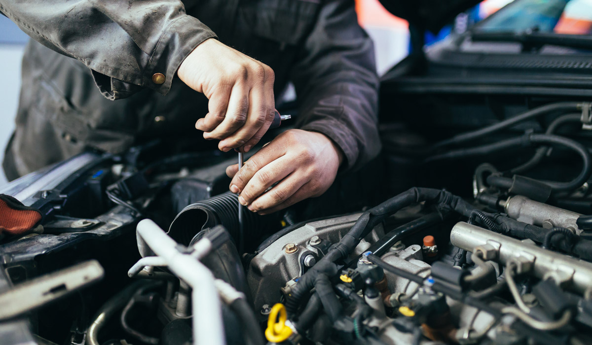 Las bujÃ­as del coche: quÃ© son, quÃ© pasa cundo fallan y cada cuÃ¡nto se deben revisar